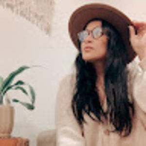 Meet your Posher, Liliana